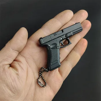 Метален ключодържател ГЛОК G17 в съотношение 1:3, модел играчка пистолет, миниатюрен коллекционный пистолет от сплав, играчка подарък за възрастни, окачване